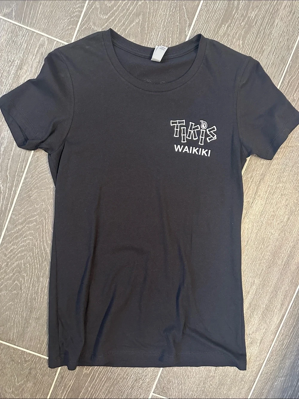 Next Level Apparel Black 'Tiki's Waikiki' Hawaii Graphic Tee sz S